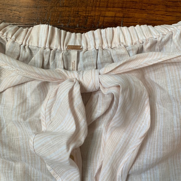 Free People Off The Shoulder - Picture 2 of 4